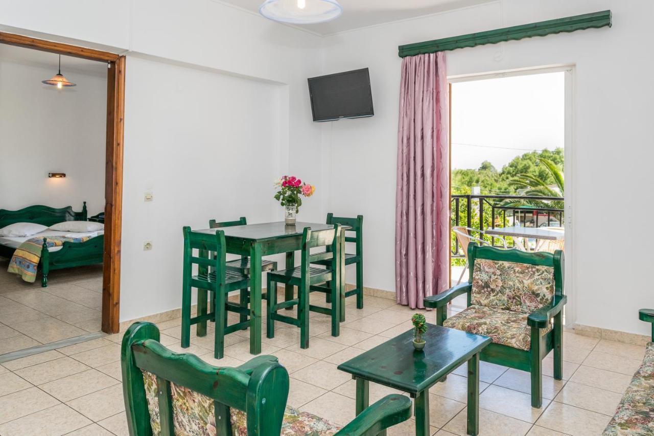 Costas Hotel